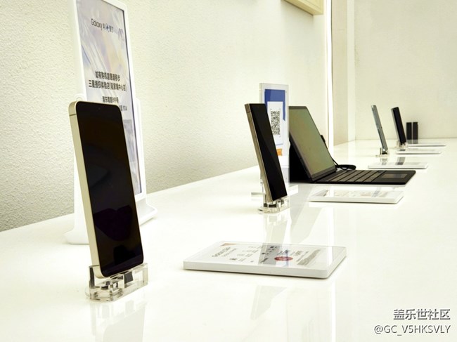 【Galaxy AI解憂烏托邦快閃店活動】+體驗AI