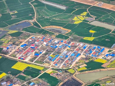 （ 用鏡頭丈量世界）+欣欣向榮的季節(jié)