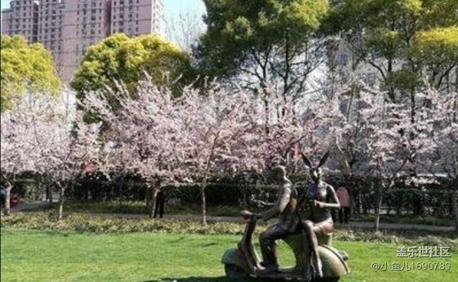 【春日影像诗】公园中的雕塑