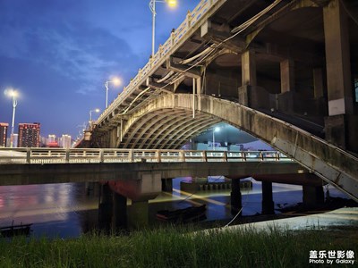 【三星手機的夜景】藍調(diào)夜橋
