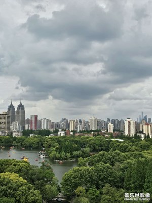 沒想到在長風(fēng)大悅城能拍到三件套??????