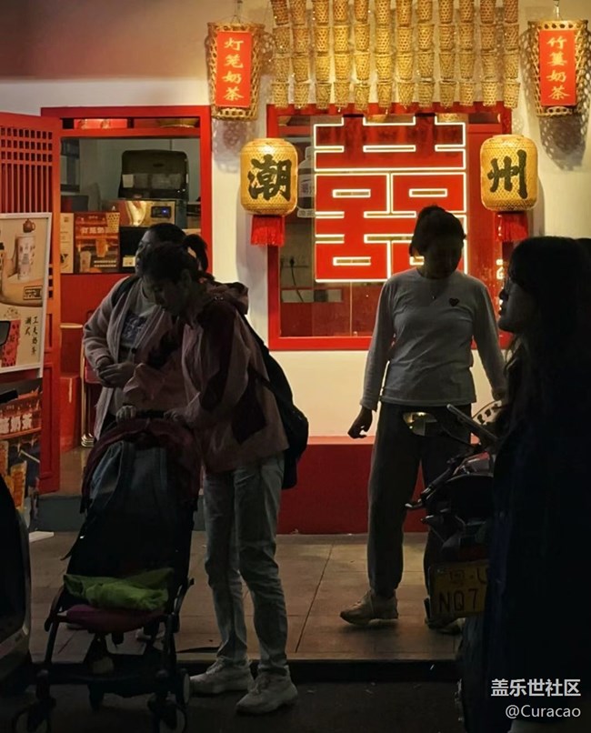 【夜幕下的城市煙火氣】夜里透著一點亮
