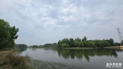 拍美麗家鄉(xiāng)風景水天一色