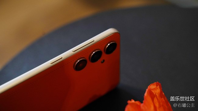 簡(jiǎn)約之美 令人心動(dòng) 三星Galaxy C55 5G圖賞