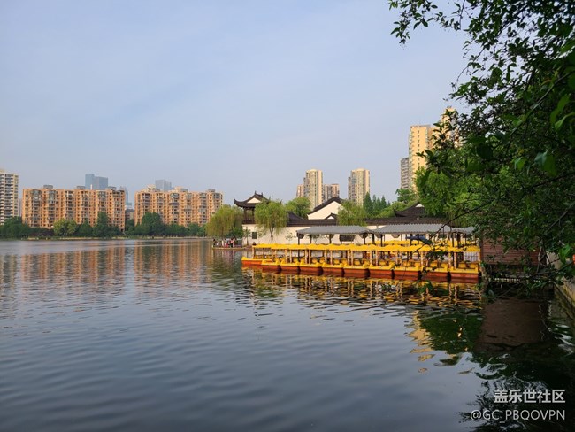 【去有風的地方】+湖邊吹風