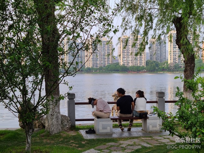 【去有風的地方】+湖邊吹風