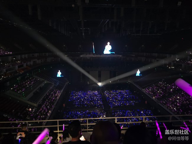 三星S24 Ultra手機(jī)參加演唱會(huì)太強(qiáng)啦！