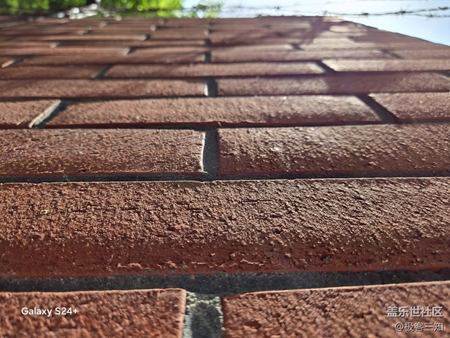 圖片助手—智能修圖建議，支持一鍵修圖