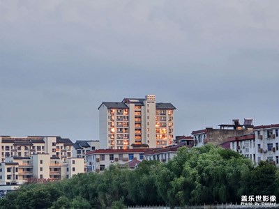 美麗的夏日黃昏