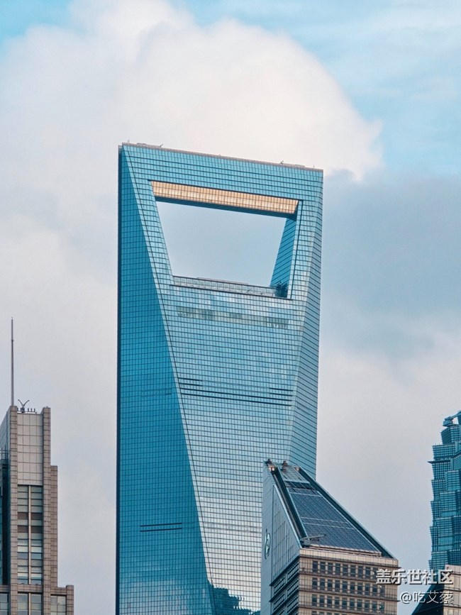 更懂你的AI+鈦金屬影像旗艦標(biāo)桿-Galaxy S24 Ultra