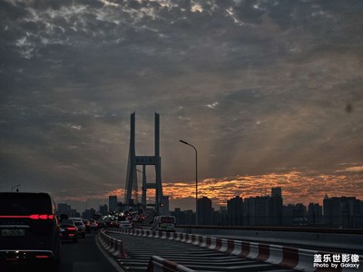 【尋光獵影】+節(jié)日出行