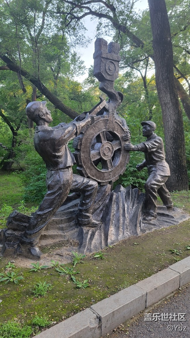 美麗的勞動(dòng)公園之旅，共享美艷與大自然的視覺盛宴。