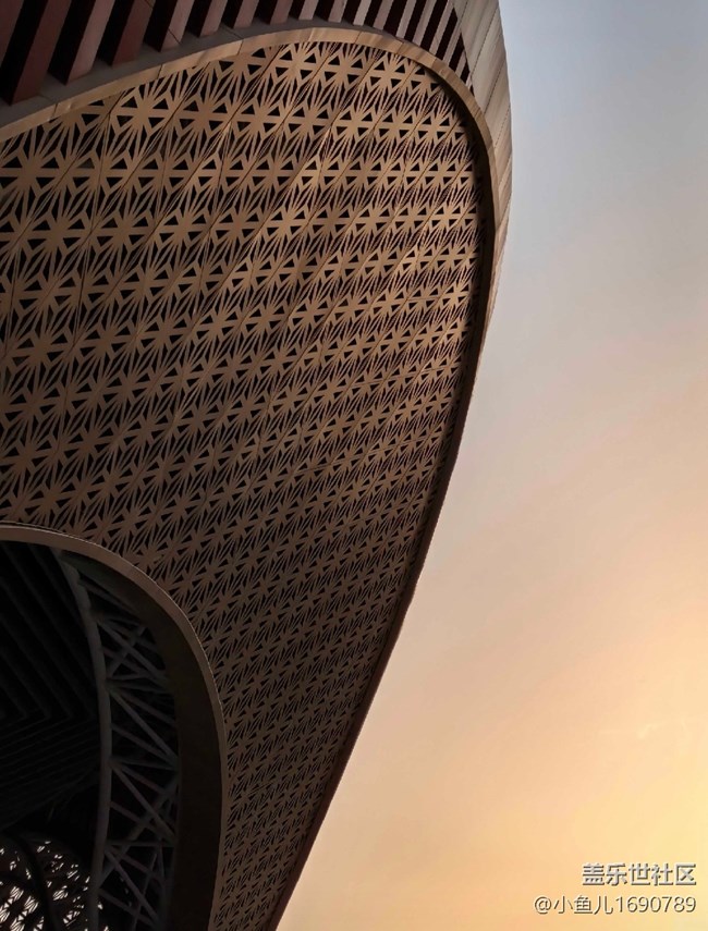 【色彩與光影的邂逅】造型建筑