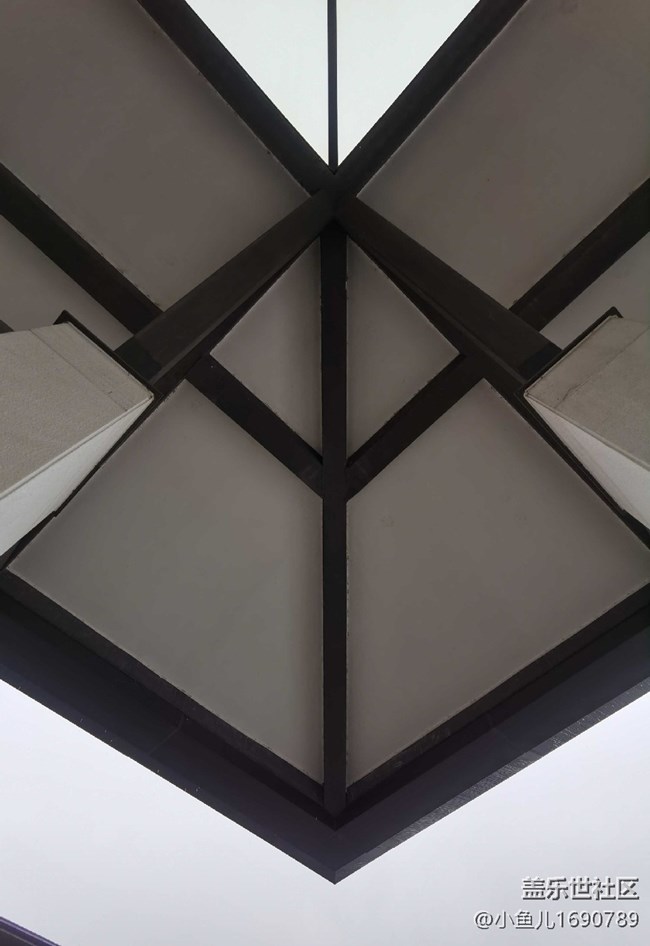 【色彩與光影的邂逅】造型建筑