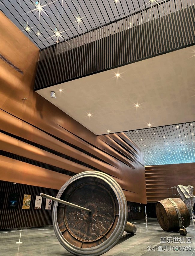 【色彩與光影的邂逅】唯美的演出廳