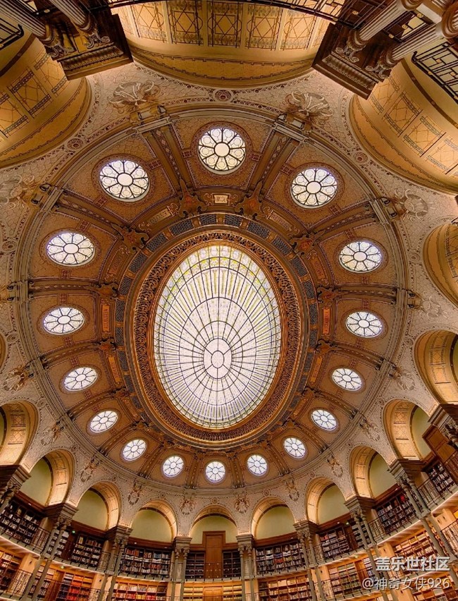 【色彩與光影的邂逅】美麗的穹頂