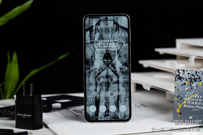 Galaxy Z Flip5 Maison Margiela限量版圖賞