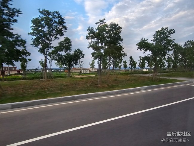 【夏日贊歌】+夏日的藍天白云