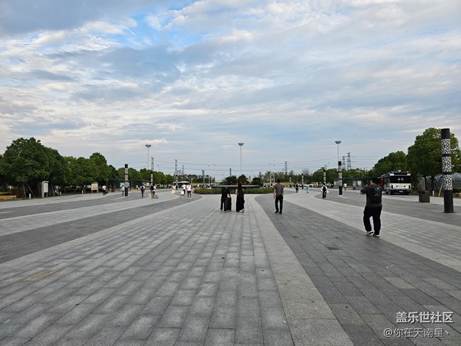 【夏日贊歌】+夏日的藍天白云