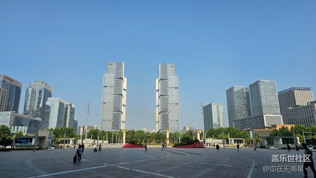 【最美家鄉(xiāng)地標建筑】鄭州綠地雙子塔