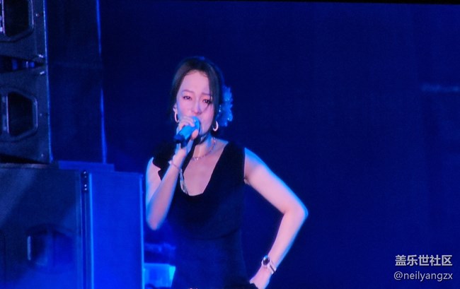 當(dāng)BGM響起，是誰的DNA動了？？——山頂演唱會，依舊VIP