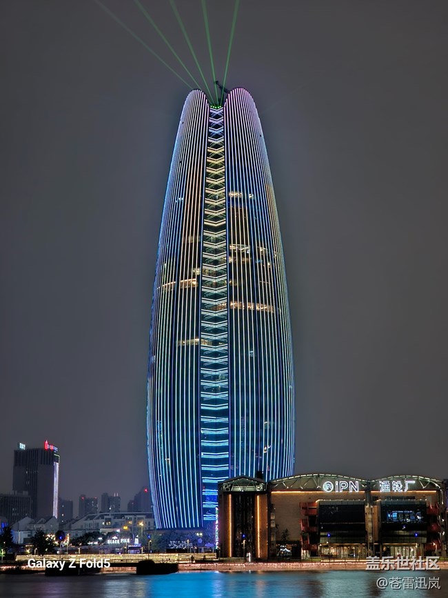 【最美家鄉(xiāng)地標(biāo)建筑】寧波財(cái)富中心——三江畔的玉米樓