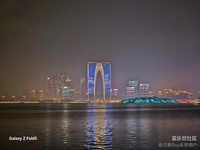 【最美家鄉(xiāng)地標(biāo)建筑】夜泊金雞湖，觀一門(mén)一柱