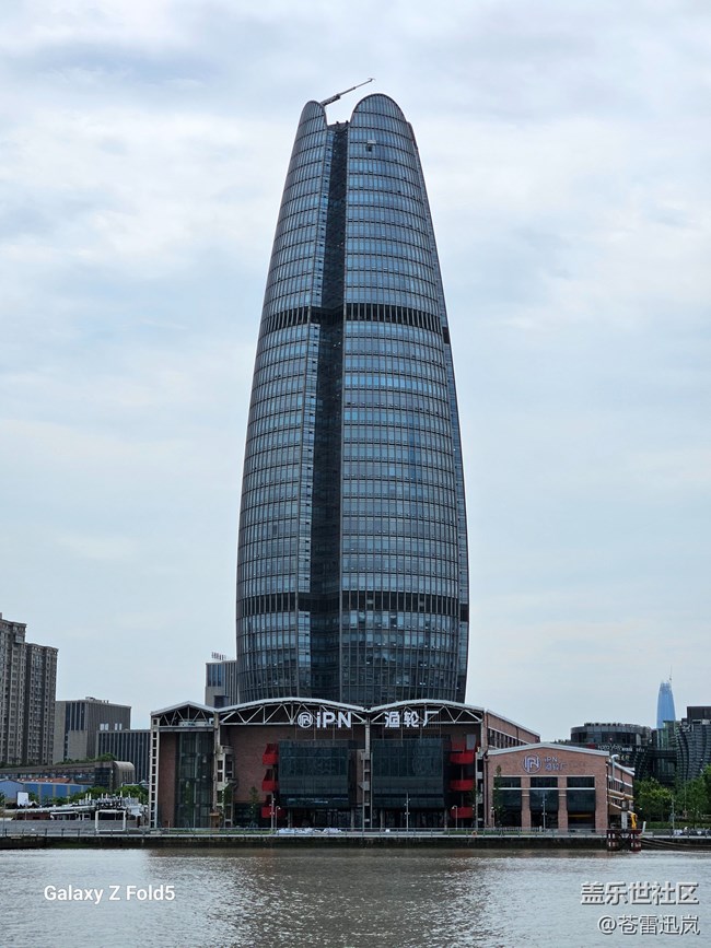 【最美家鄉(xiāng)地標(biāo)建筑】寧波財(cái)富中心——三江畔的玉米樓