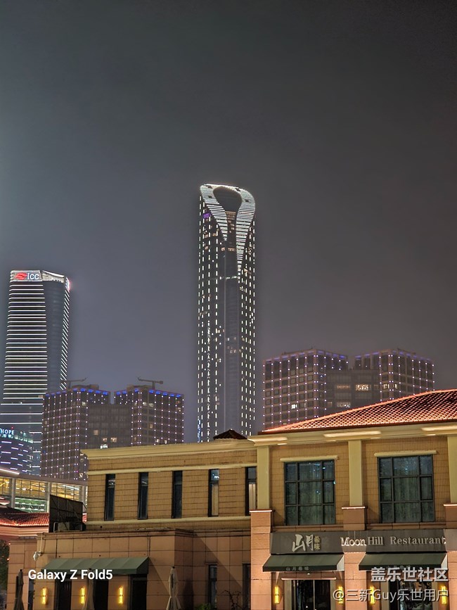 【最美家鄉(xiāng)地標(biāo)建筑】夜泊金雞湖，觀一門(mén)一柱