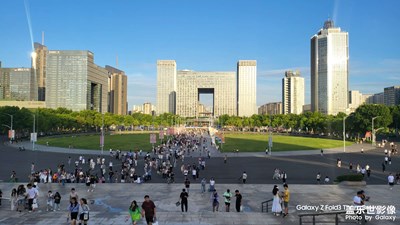 【多巴胺的夏天】+ 夕陽下的市政大樓