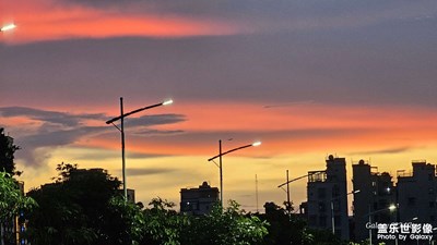 [七月風(fēng)光]  晚霞