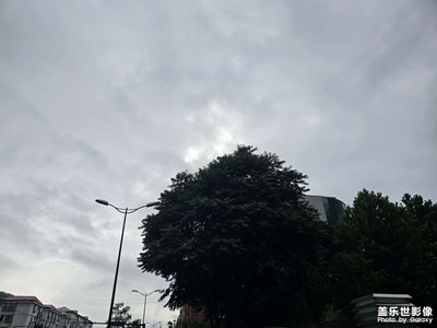 路過(guò)拍一張