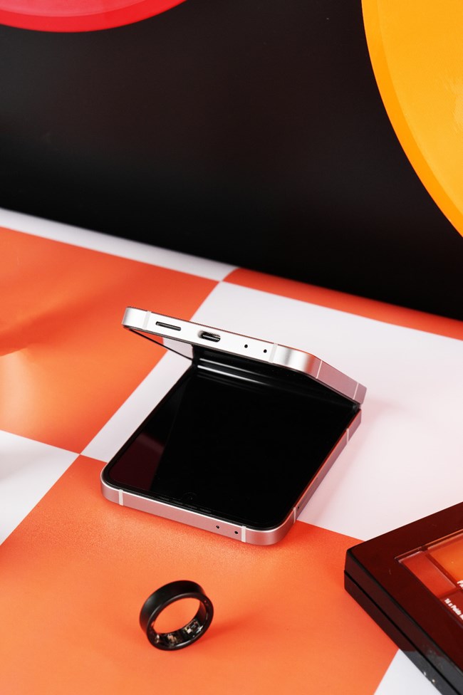 小巧精致 氣質(zhì)不凡 Galaxy Z Flip6圖賞 小巧精致 氣質(zhì)不凡 Galaxy Z Flip6圖賞