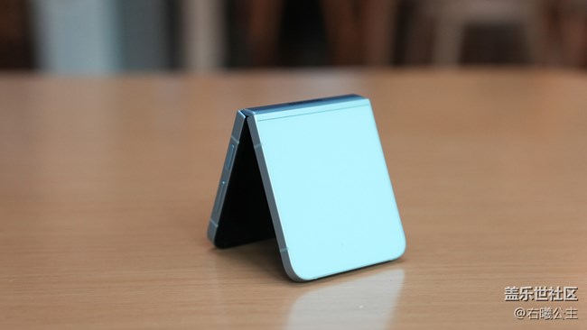 顏值與性能兼具 三星Galaxy Z Flip6評(píng)測(cè) 顏值與性能兼具 三星Galaxy Z Flip6評(píng)測(cè)