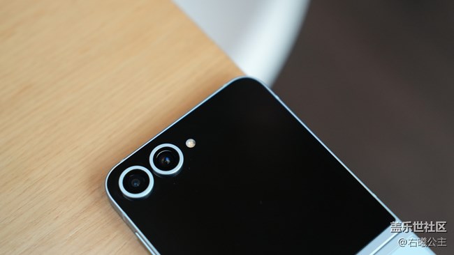 顏值與性能兼具 三星Galaxy Z Flip6評(píng)測(cè) 顏值與性能兼具 三星Galaxy Z Flip6評(píng)測(cè)