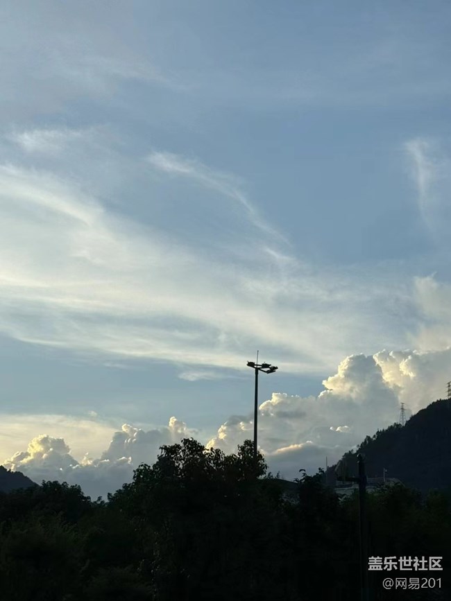 【天空收藏家】招手云