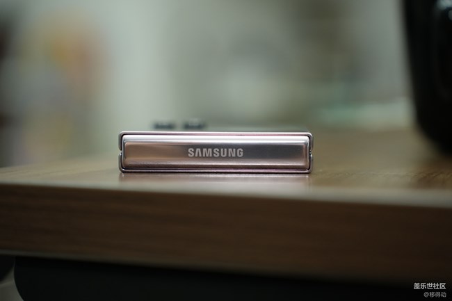 三星Galaxy Z Flip5背板耐用性