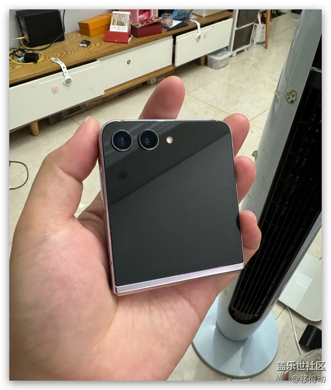 三星Galaxy Z Flip5背板耐用性