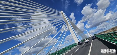 【邊走邊拍】+穿越草原天路