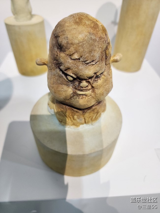 【旅行日記】幾幅雕塑制品