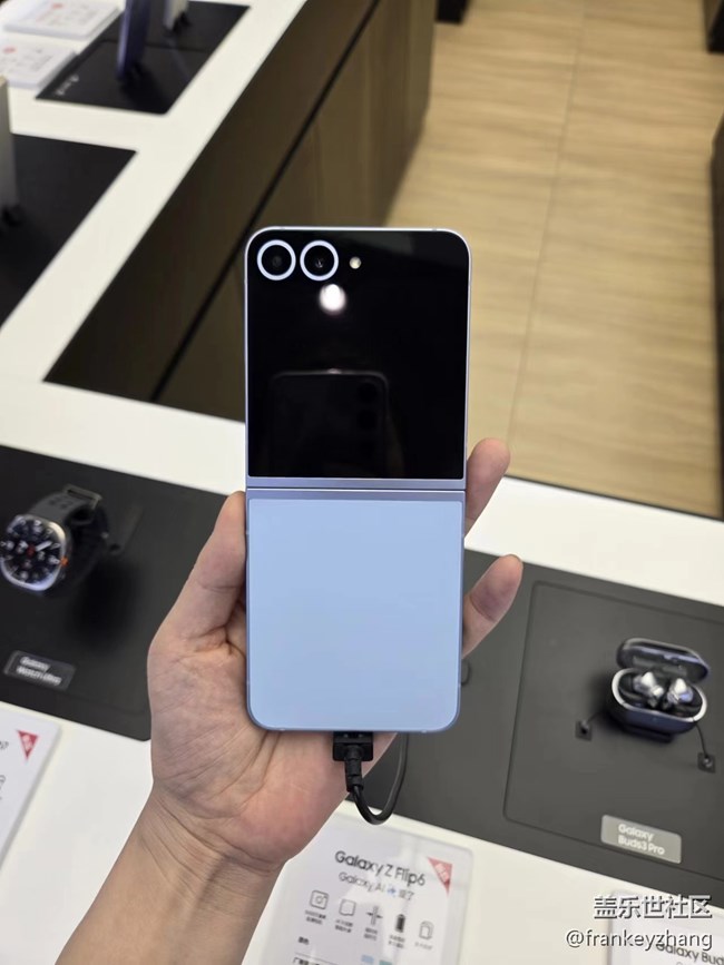 【打卡體驗(yàn)新品】+ 我在體驗(yàn)折疊系列涂鴉生圖