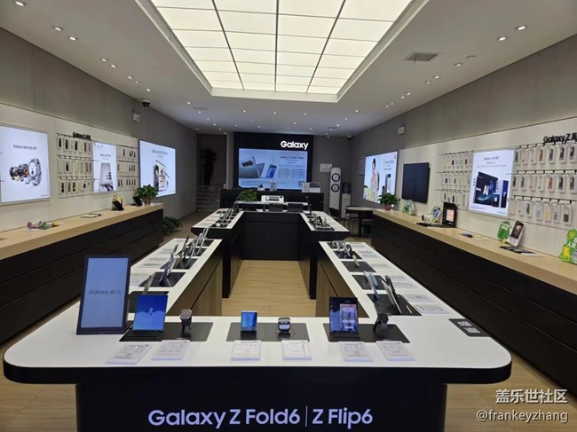 【打卡體驗(yàn)新品】+ 我在體驗(yàn)折疊系列涂鴉生圖