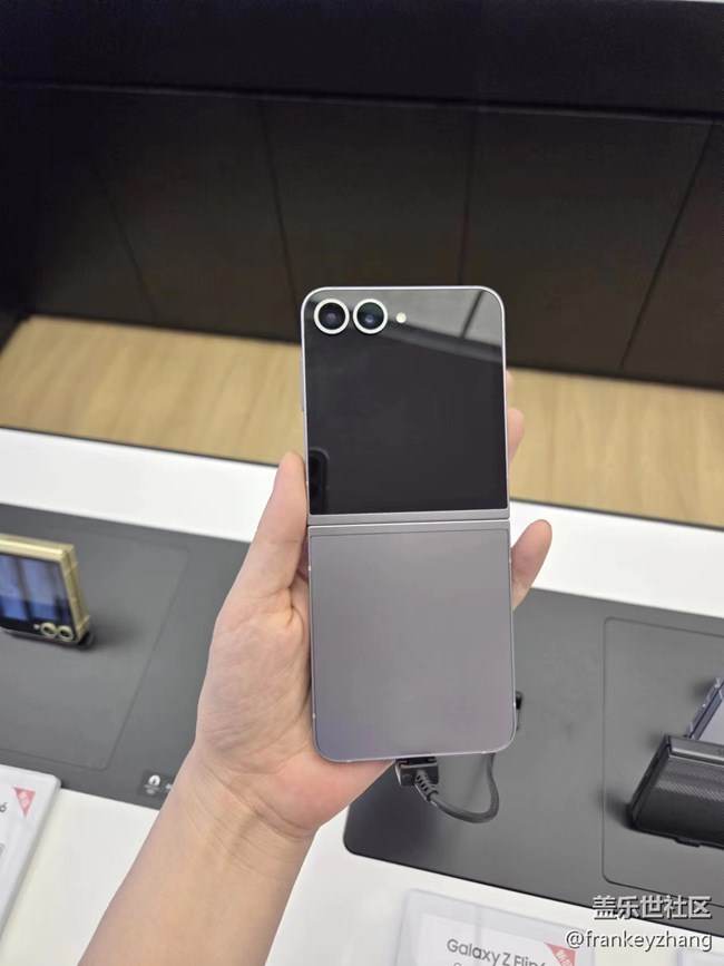 【打卡體驗(yàn)新品】+ 我在體驗(yàn)折疊系列涂鴉生圖