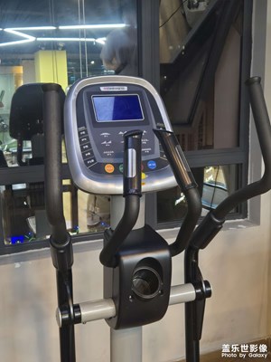 【邊走邊拍】+努力鍛煉