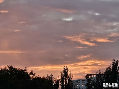 【邊走邊拍】+夕陽(yáng)的天空