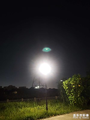 【邊走邊拍】+夜色的光