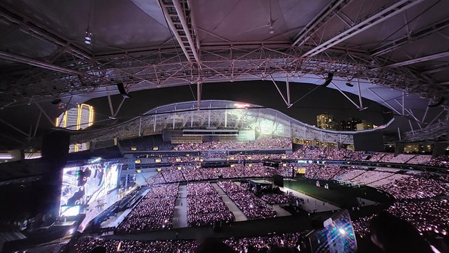 S24系列百倍變焦看演唱會(huì)