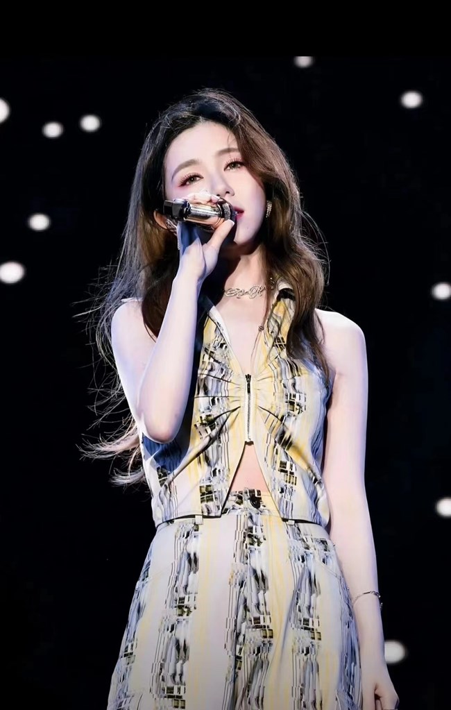 S24系列百倍變焦看演唱會(huì)