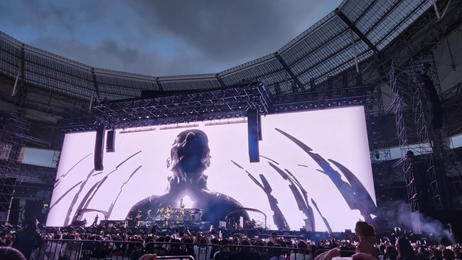 S24系列百倍變焦看演唱會(huì)