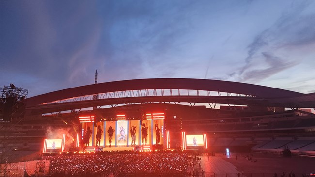 S24系列百倍變焦看演唱會(huì)